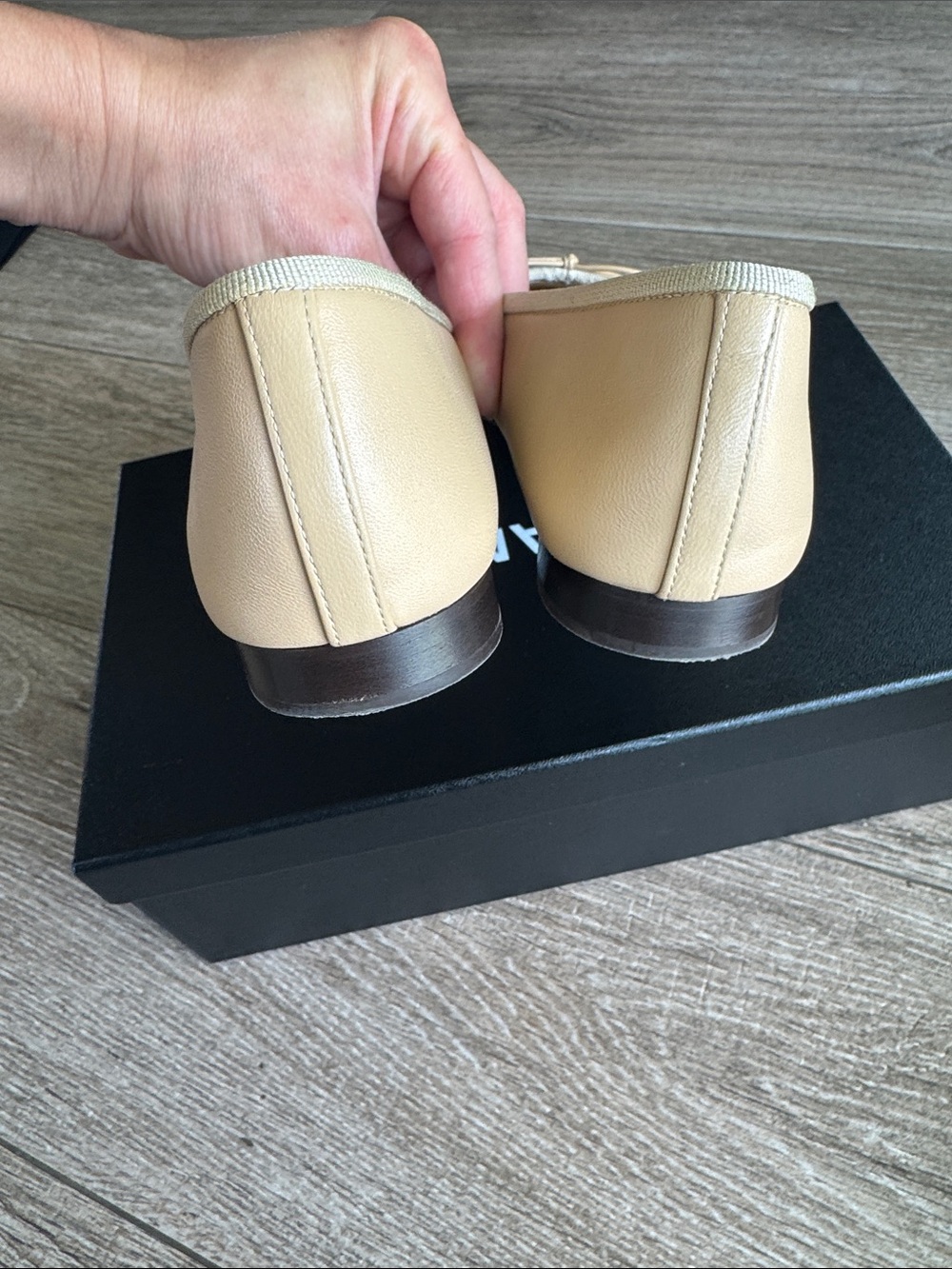 CHANEL Beige and Black Two-Tone Cap-Toe Ballet Flats - Picture 5 of 16
